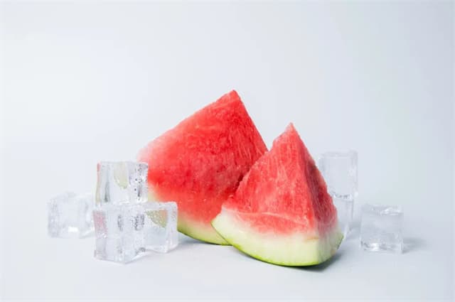 免费吃瓜群号，QQ爆料群每日更新-吃瓜