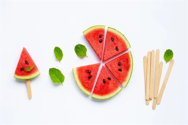 吃瓜QQ群群号：让我们一起关注身边的热点-吃瓜