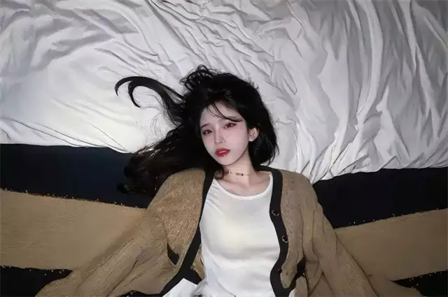 qq吃瓜爆料群号,每日更新！瞳孔地震！某低调演技派被曝隐婚生子，孩子都快5岁了！-吃瓜