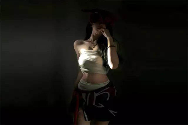 揭秘!吃瓜群qq群免费爆料,10位网红明星的“隐秘恋情”,你能猜到是谁吗?